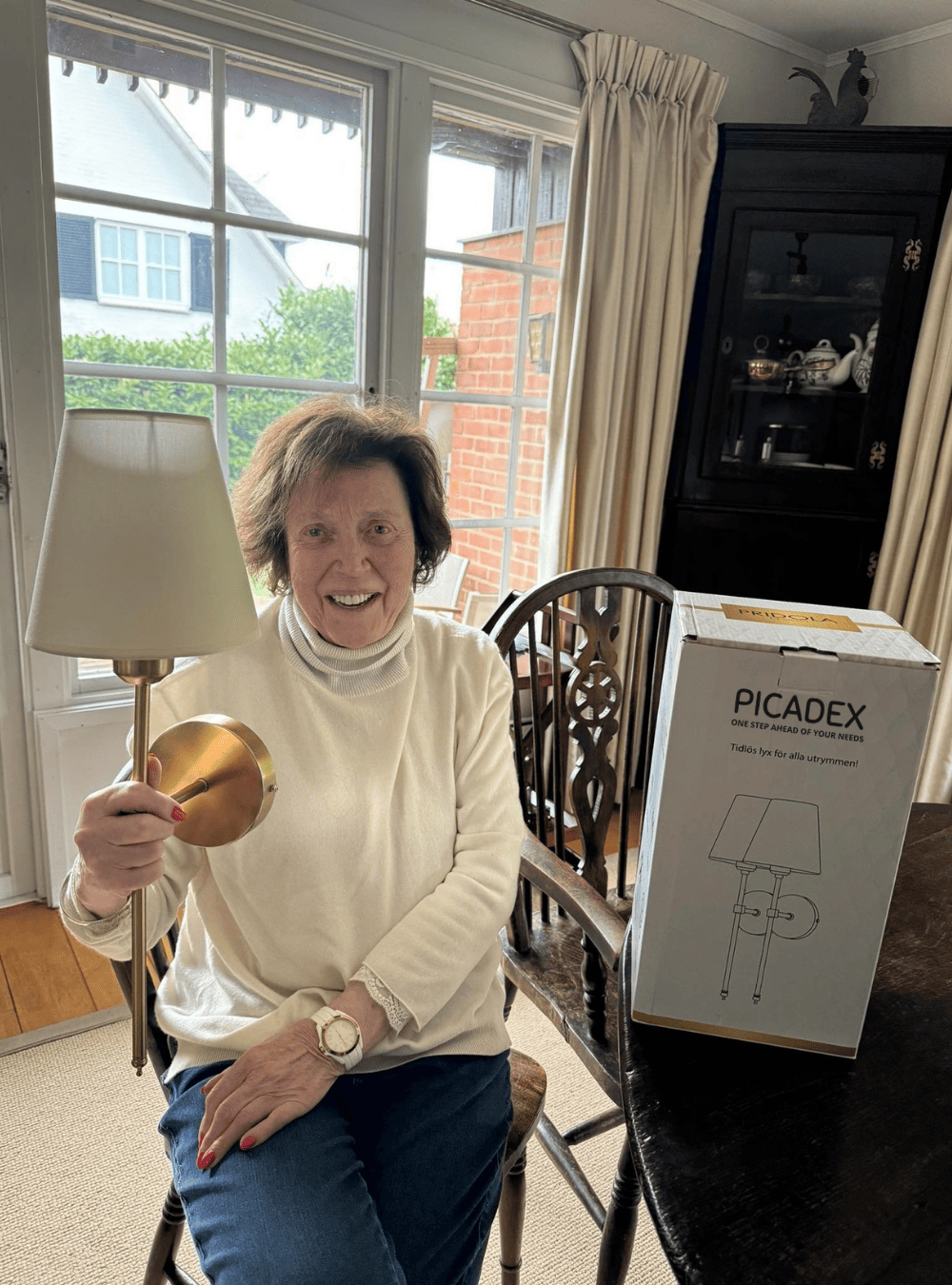 Customer review showcase